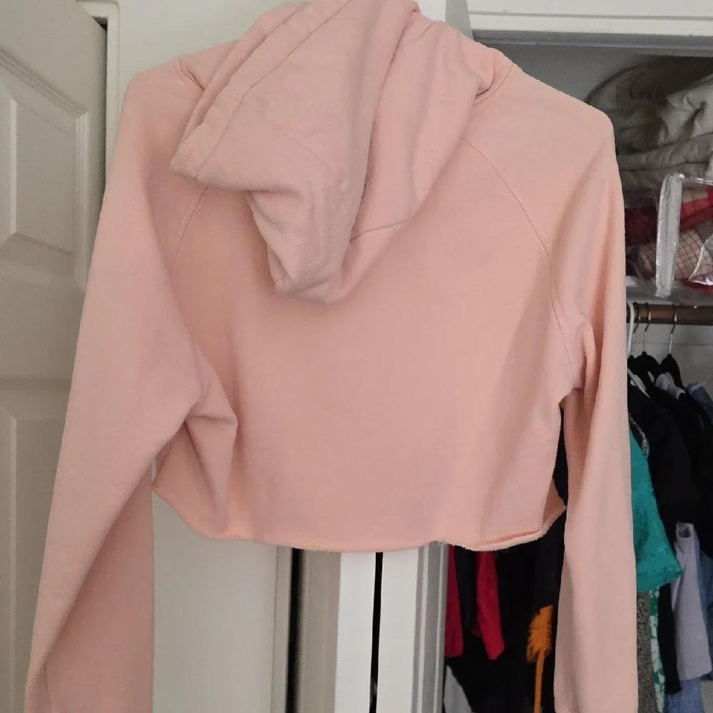 Gymshark Peach Cropped Hoodie - Picture 7 of 8
